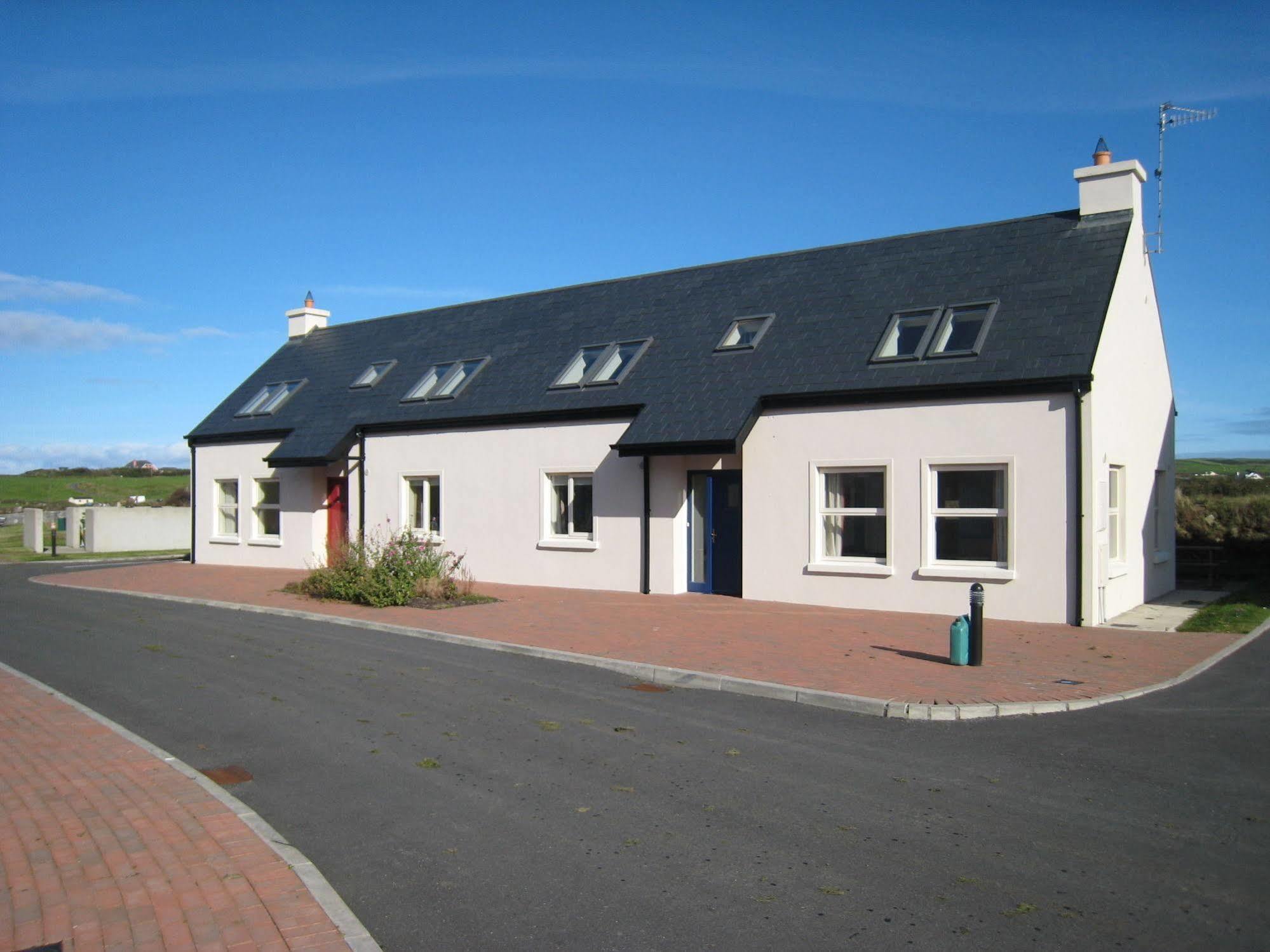 Doolin Village Lodges Екстериор снимка